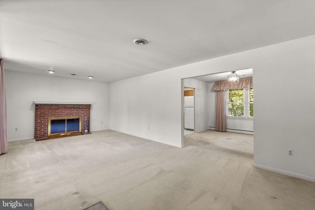 6417 LOCHRIDGE RD, Columbia, MD 21044