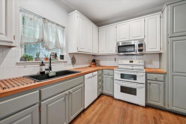 7686 Fulton Avenue, Tulsa, OK 74136