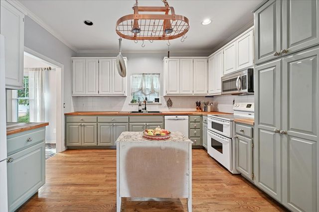 7686 Fulton Avenue, Tulsa, OK 74136