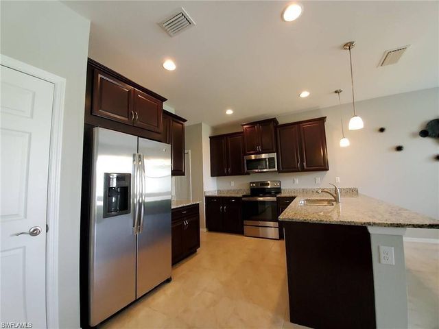 3878 Burrfield ST, Fort Myers, FL 33916