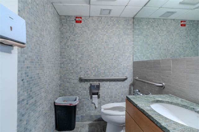 36-36 Main Street 6N, Flushing, NY 11354