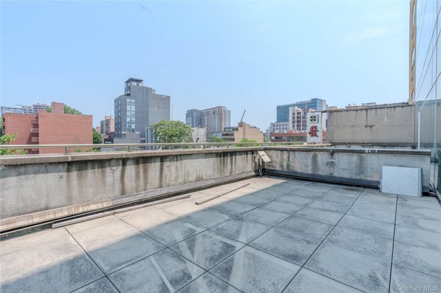 36-36 Main Street 6N, Flushing, NY 11354