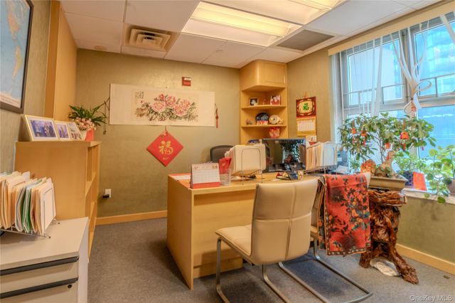 36-36 Main Street 6N, Flushing, NY 11354