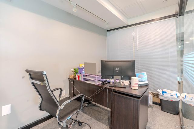 36-36 Main Street 6N, Flushing, NY 11354