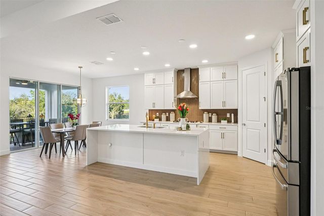 710 CREEPING FIG STREET, Apopka, FL 32703