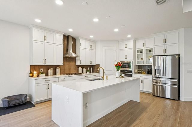 710 CREEPING FIG STREET, Apopka, FL 32703