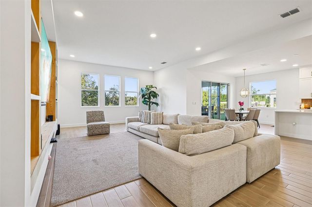 710 CREEPING FIG STREET, Apopka, FL 32703