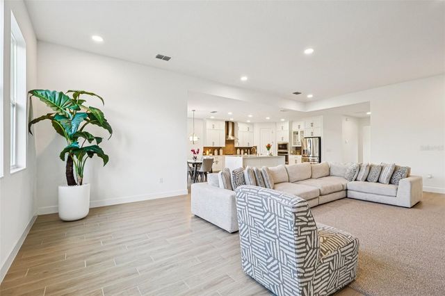 710 CREEPING FIG STREET, Apopka, FL 32703