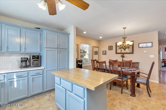 536 Deer Creek Court, Jackson, NJ 08527