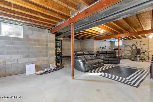 536 Deer Creek Court, Jackson, NJ 08527