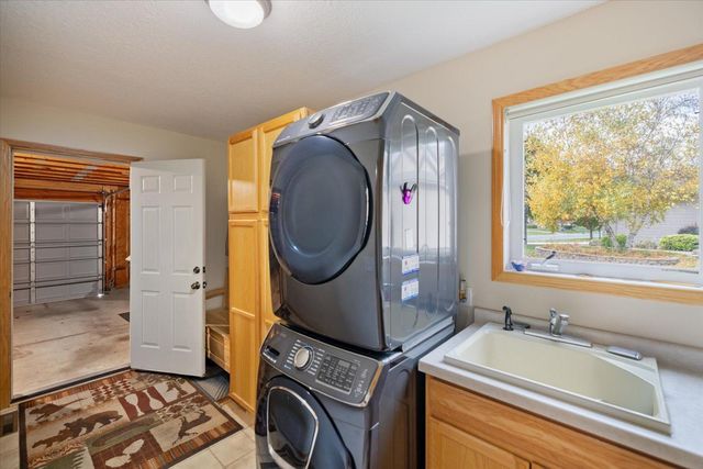 636 Ridgewood Lane, Delano, MN 55328