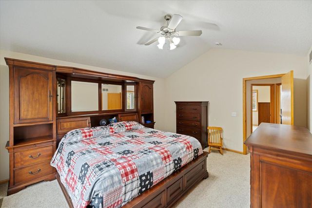 636 Ridgewood Lane, Delano, MN 55328