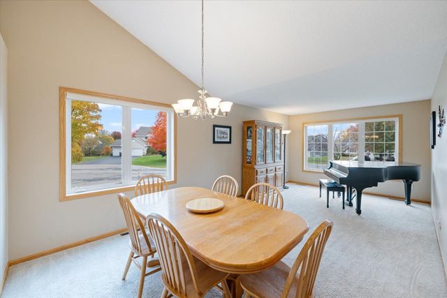 636 Ridgewood Lane, Delano, MN 55328