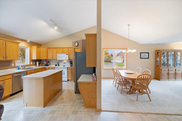 636 Ridgewood Lane, Delano, MN 55328