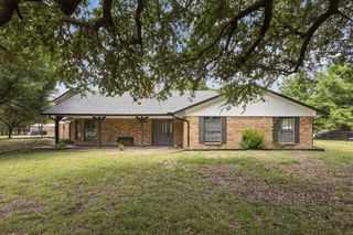 10 Chisholm Trail, Lucas, TX 75002