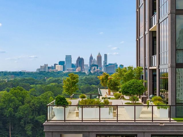 2425 Peachtree Road NE 607, Atlanta, GA 30305