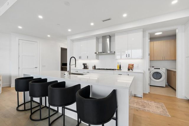 2425 Peachtree Road NE 607, Atlanta, GA 30305
