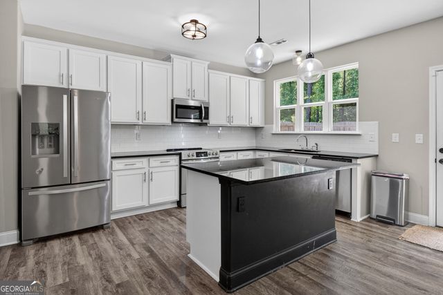 236 Sophie Circle, Locust Grove, GA 30248