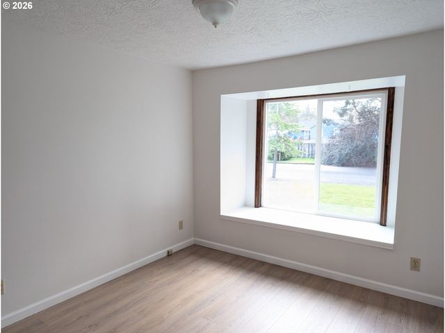 2008 Ne 155TH St, Vancouver, WA 98686