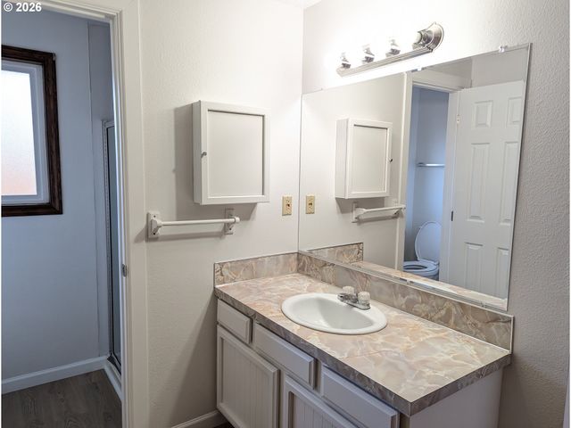 2008 Ne 155TH St, Vancouver, WA 98686