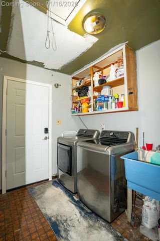 39435 Prentiss Street, Harrison Charter Township, MI 48045