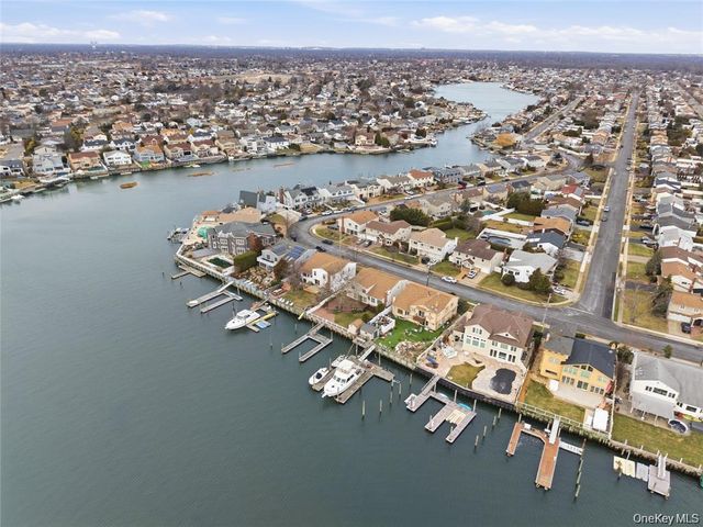 3094 Riverside Drive, Wantagh, NY 11793