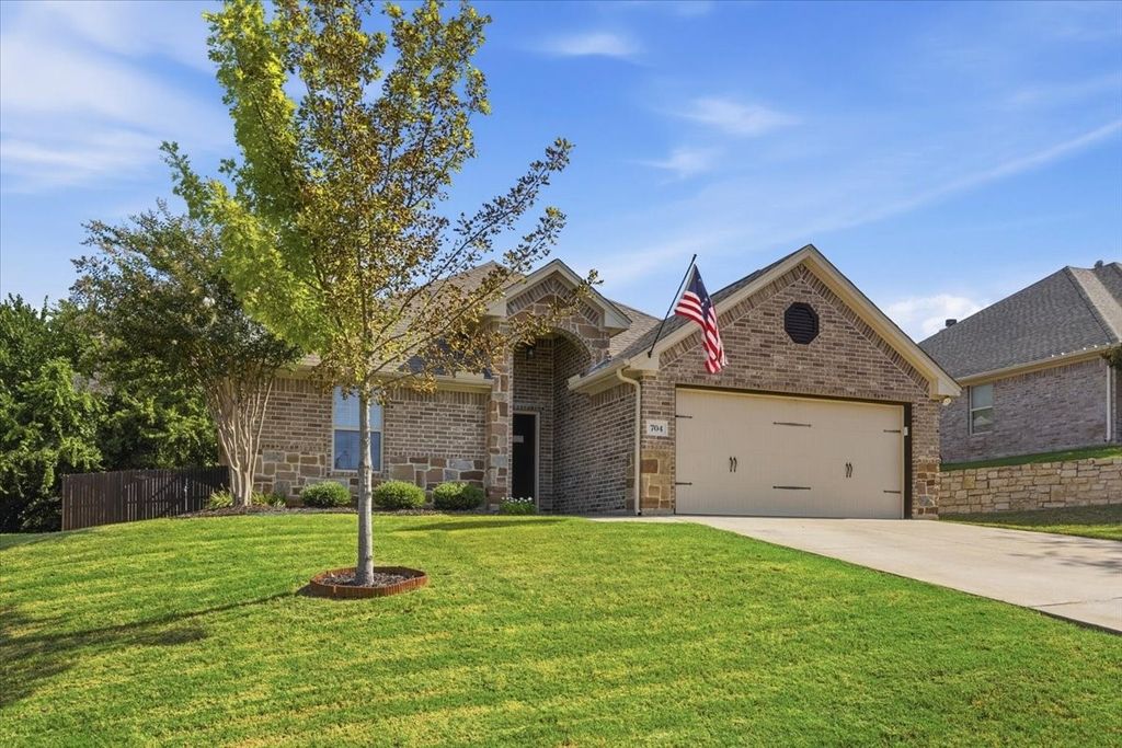 704 Westgate Drive, Aledo, TX 76008 — photo 2