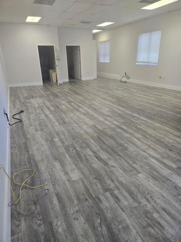 1950 N Commerce Pkwy 6, Weston, FL 33326