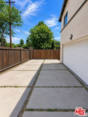 227 E 103rd Street, Los Angeles, CA 90003