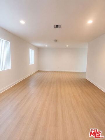 227 E 103rd Street, Los Angeles, CA 90003
