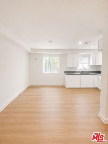227 E 103rd Street, Los Angeles, CA 90003