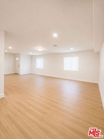 227 E 103rd Street, Los Angeles, CA 90003