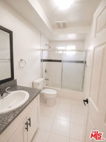 227 E 103rd Street, Los Angeles, CA 90003