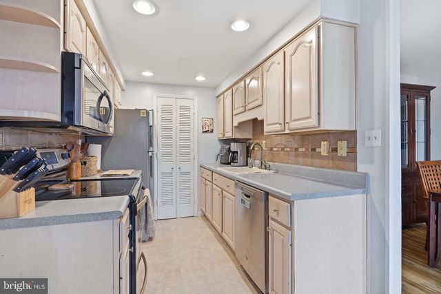 6 FLEMING ST, Newark, DE 19713