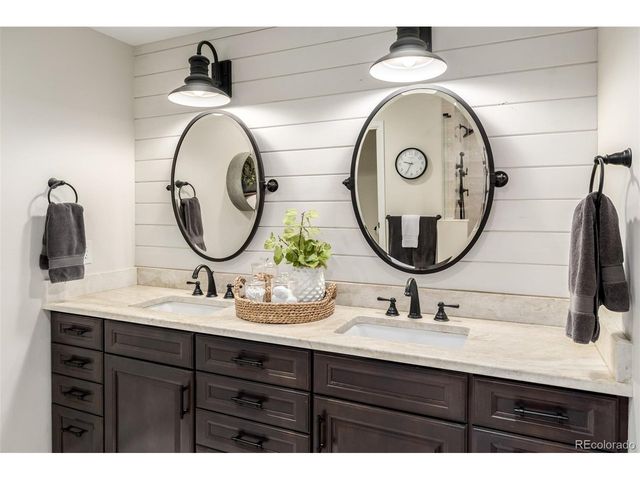 7258 Kendrick St, Arvada, CO 80007