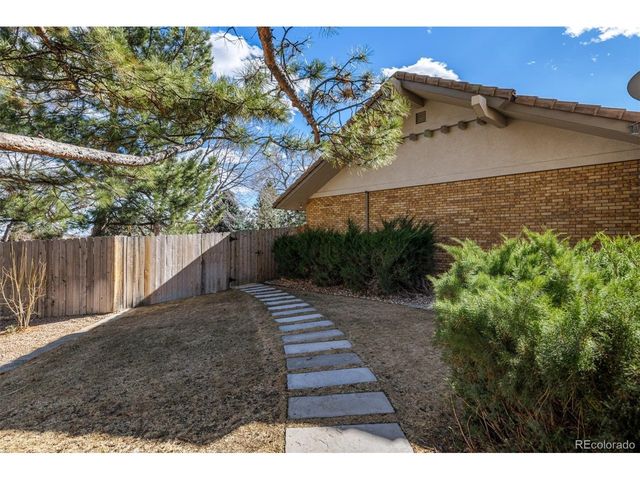 7258 Kendrick St, Arvada, CO 80007