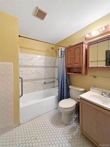 391 Arcola Street, Inkster, MI 48141