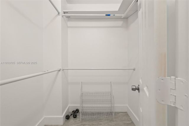 1301 NE Miami Gardens Dr 1226W, Miami, FL 33179