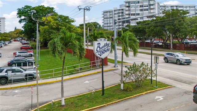 1301 NE Miami Gardens Dr 1226W, Miami, FL 33179