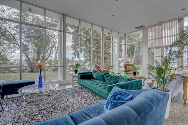 1301 NE Miami Gardens Dr 1226W, Miami, FL 33179