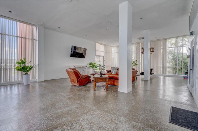 1301 NE Miami Gardens Dr 1226W, Miami, FL 33179