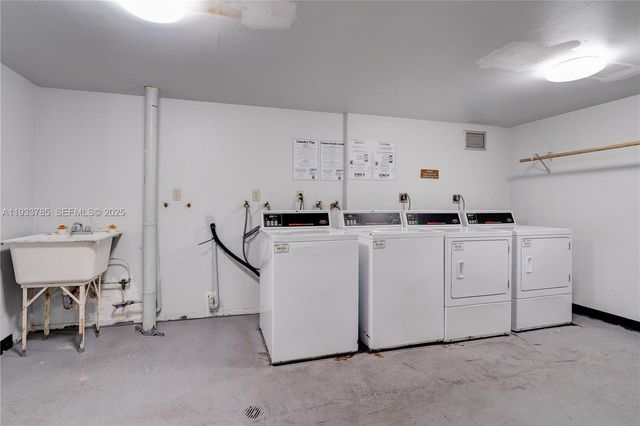 1301 NE Miami Gardens Dr 1226W, Miami, FL 33179