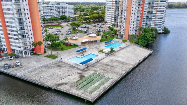 1301 NE Miami Gardens Dr 1226W, Miami, FL 33179