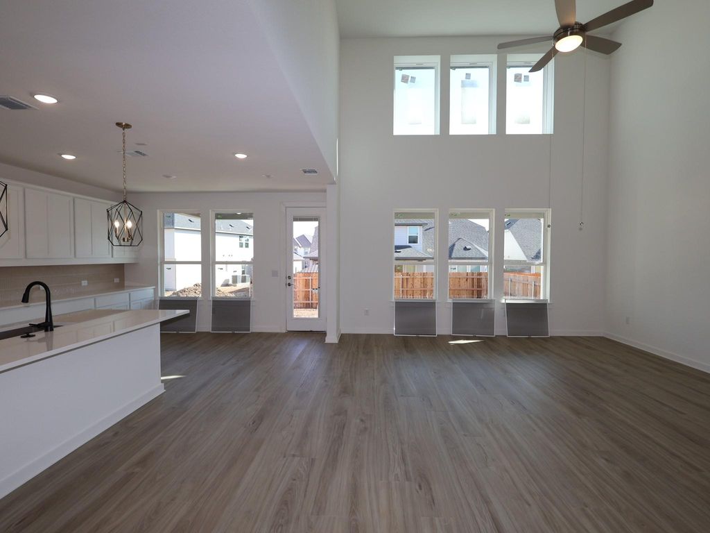 3929 Waxahachie RD, Leander, TX 78641