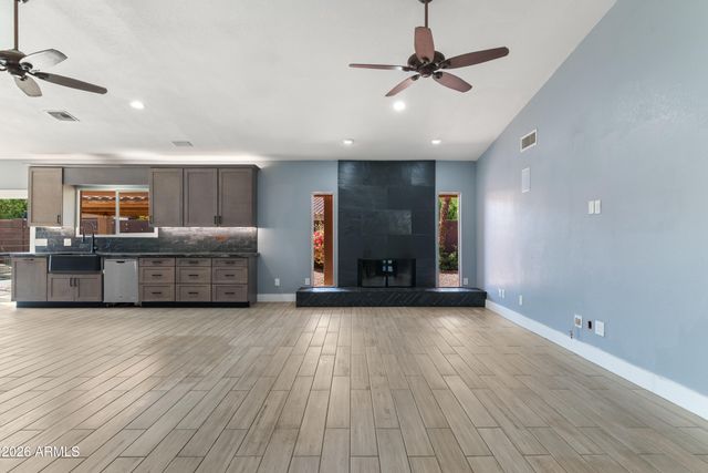 12332 N 71ST Lane, Peoria, AZ 85381