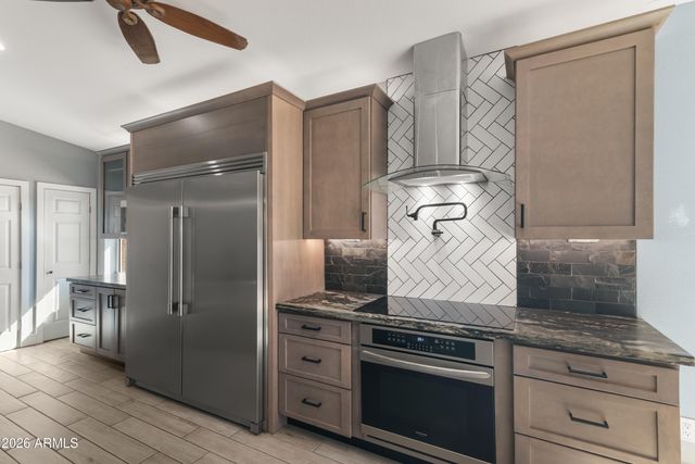 12332 N 71ST Lane, Peoria, AZ 85381