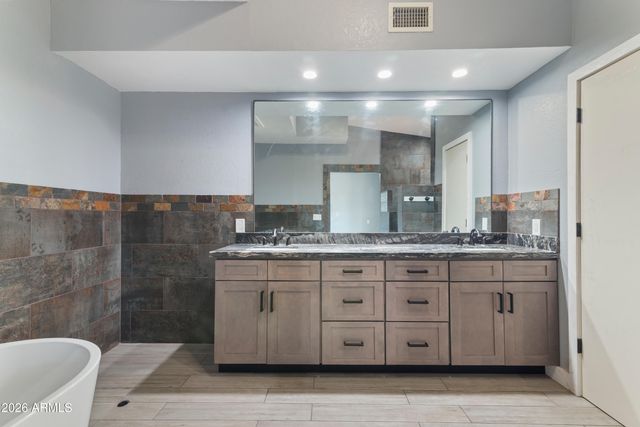 12332 N 71ST Lane, Peoria, AZ 85381