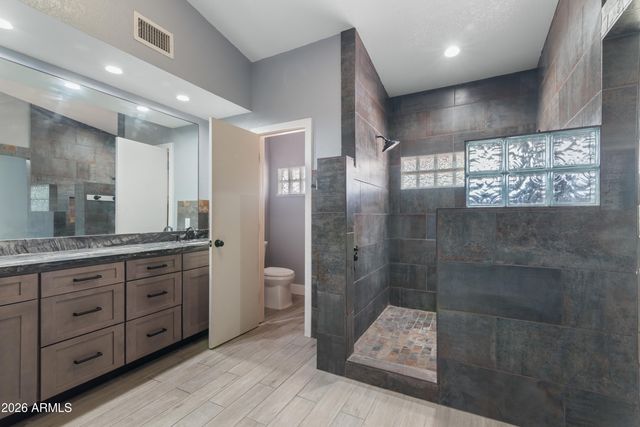 12332 N 71ST Lane, Peoria, AZ 85381