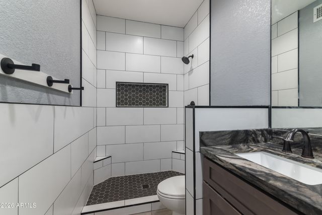 12332 N 71ST Lane, Peoria, AZ 85381