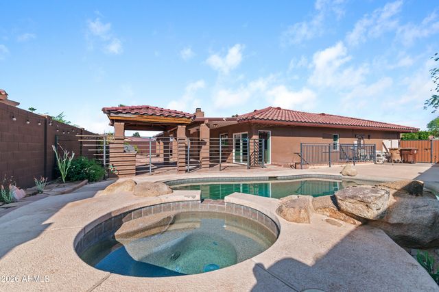 12332 N 71ST Lane, Peoria, AZ 85381